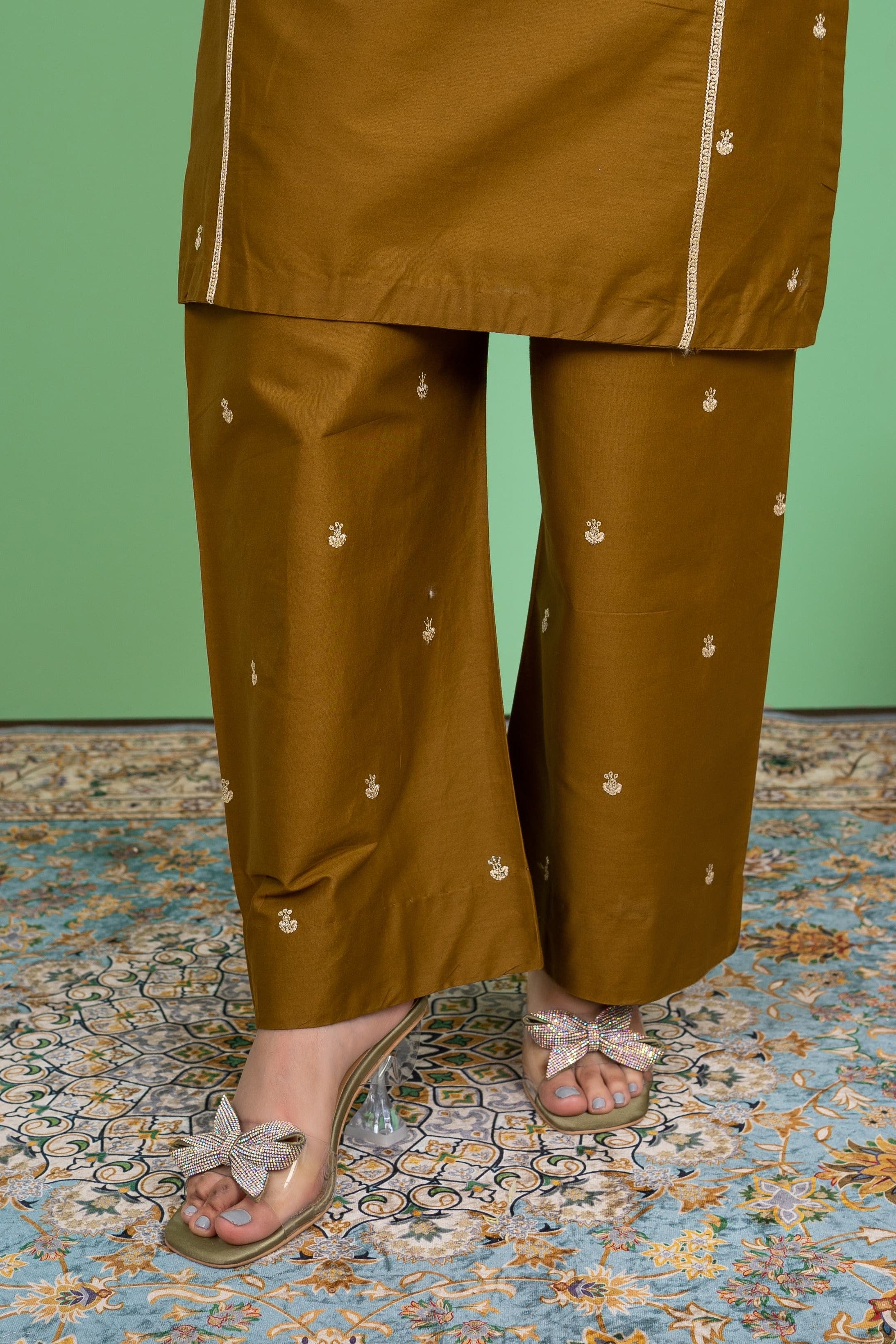 Olive Bloom 2Pc - Embroidered Cambric Cotton Pret