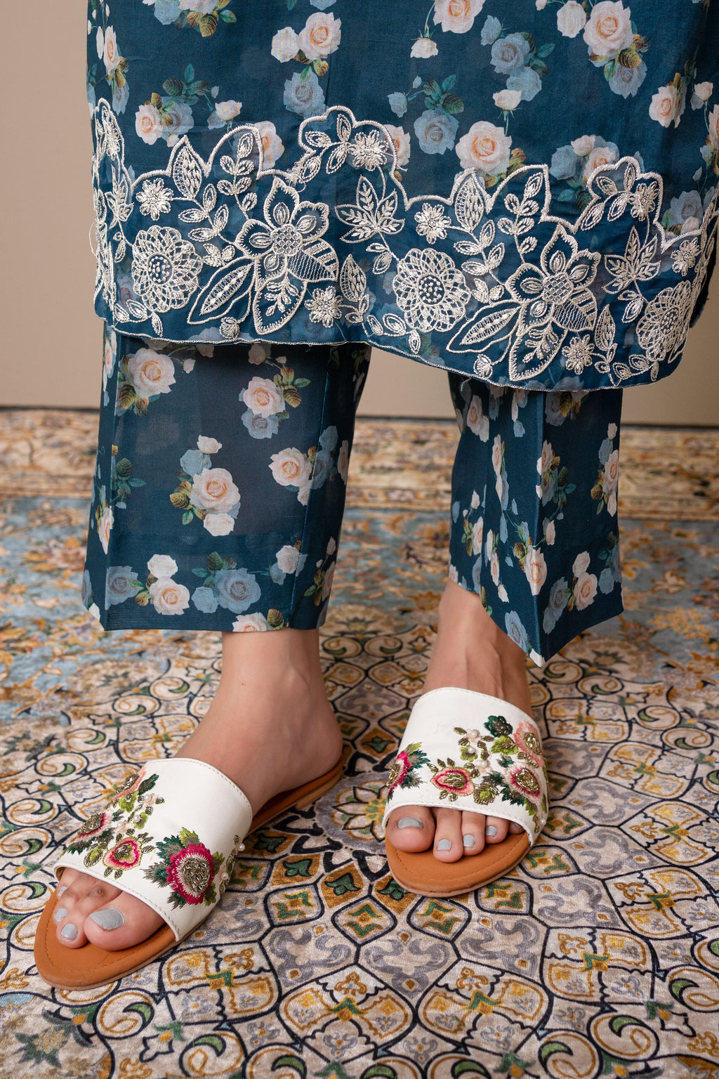 Lumi 2Pc - Embroidered Cambric Cotton Pret