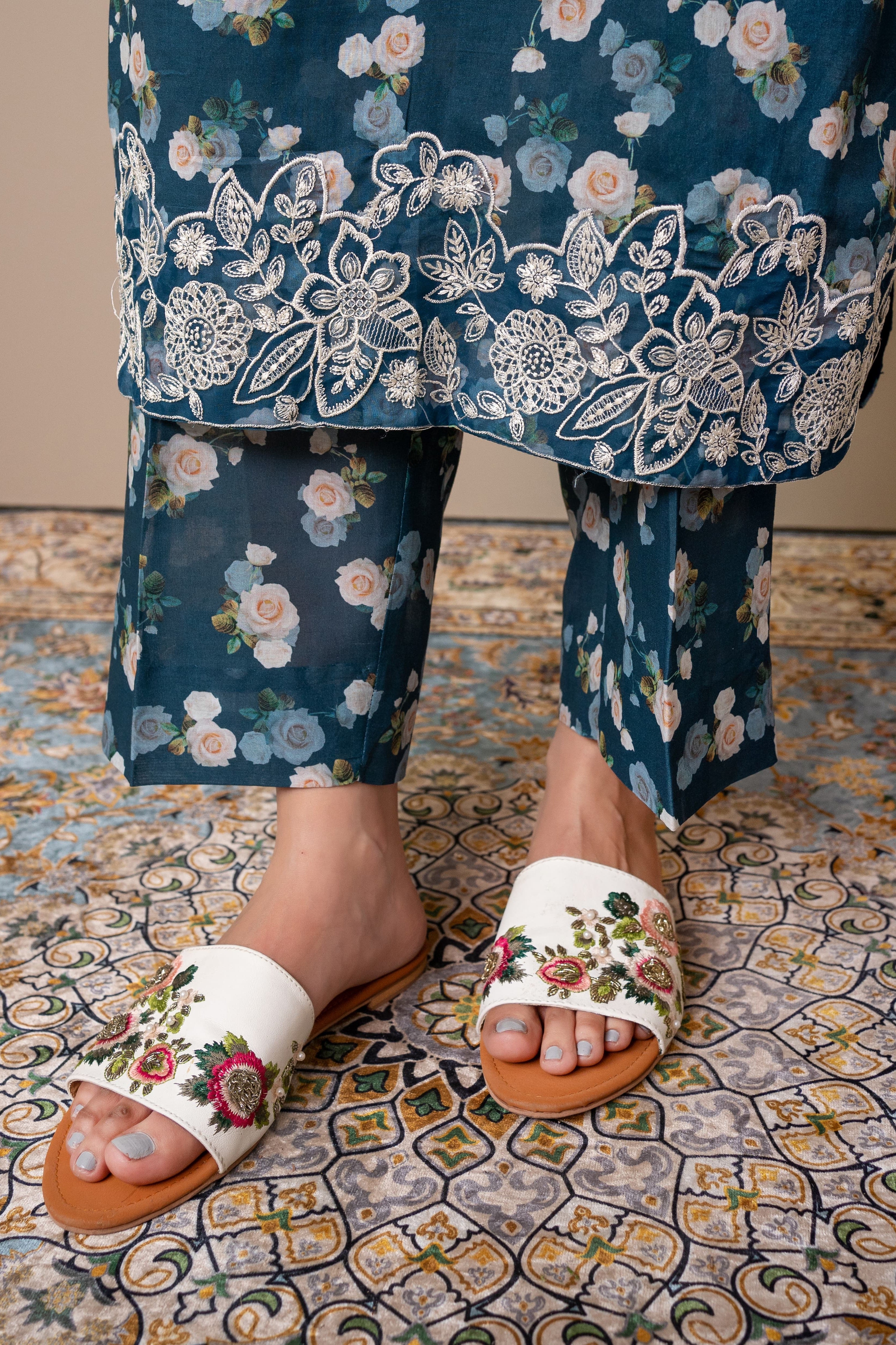 Lumi 2Pc - Embroidered Cambric Cotton Pret